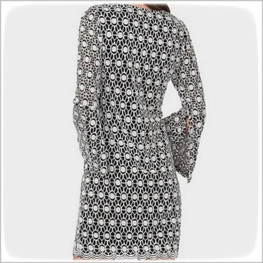 NWT Bell Sleeve Stretch Lace Dress Sz Med (F1) - Picture 2 of 7